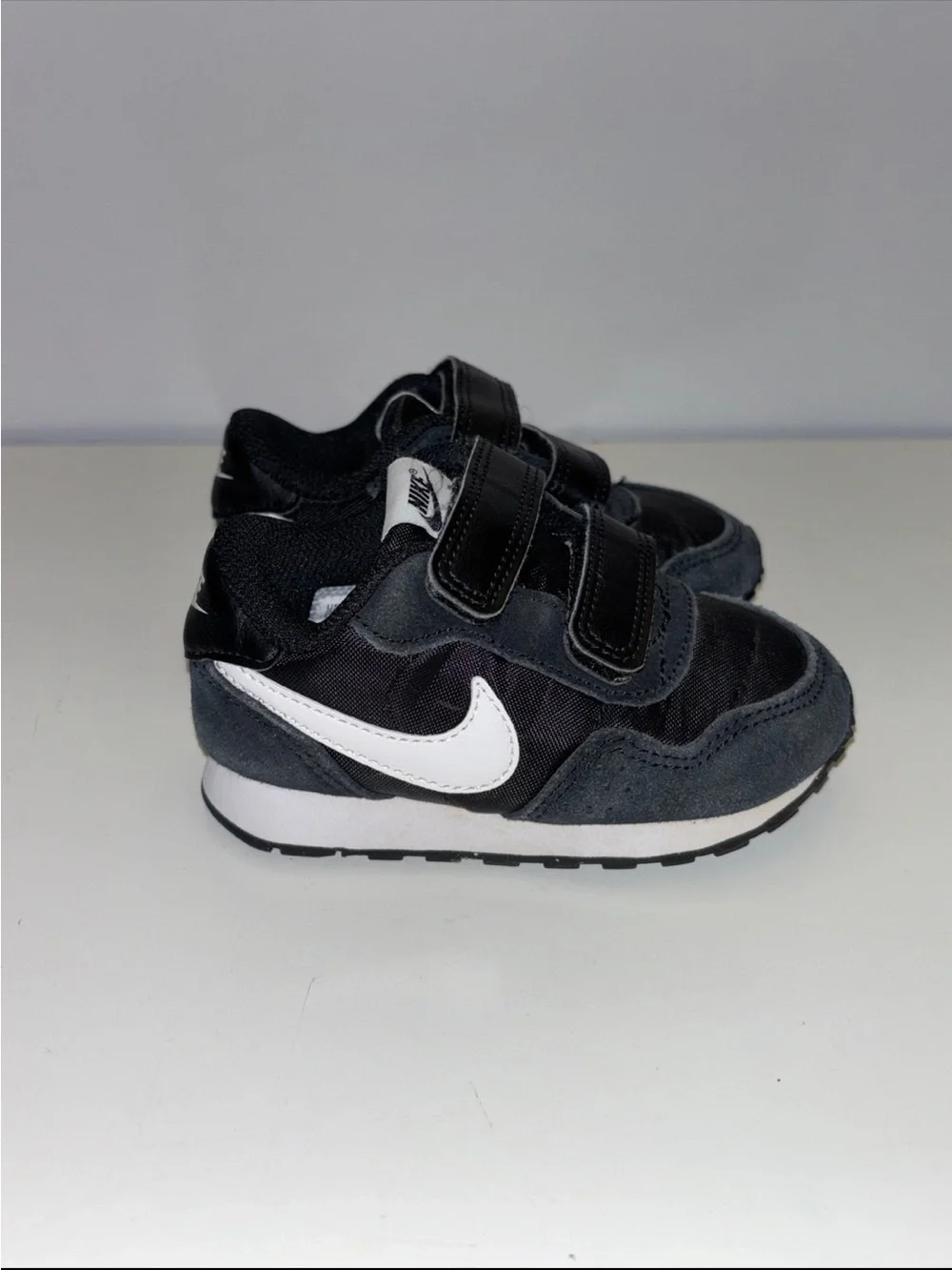 Nike MD Valiant Baby and Toddler Shoe size- 5C